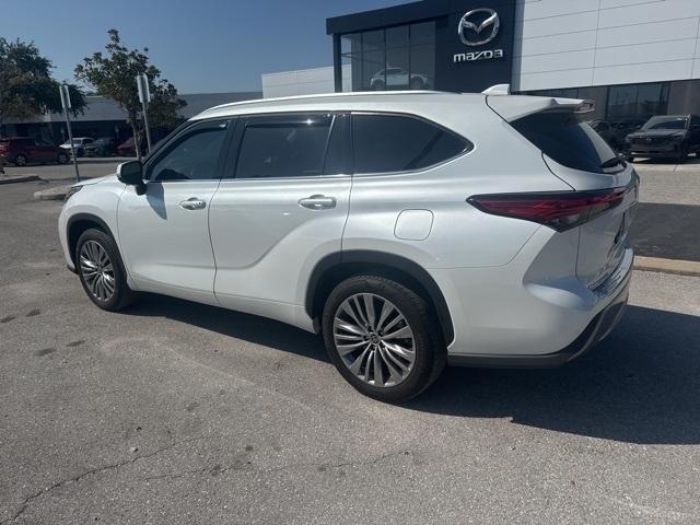 used 2023 Toyota Highlander Hybrid car, priced at $47,987