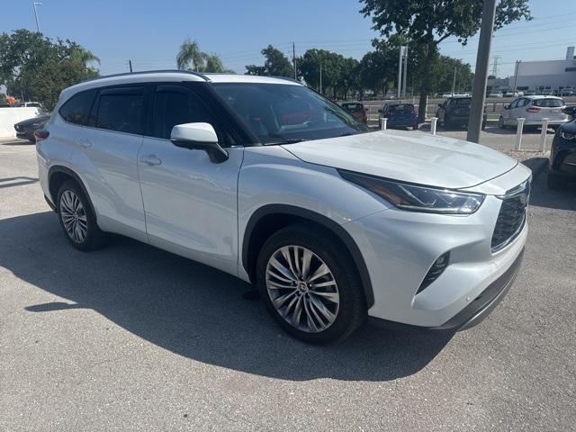 used 2023 Toyota Highlander Hybrid car, priced at $47,987