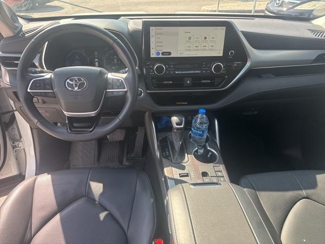 used 2023 Toyota Highlander Hybrid car, priced at $47,987