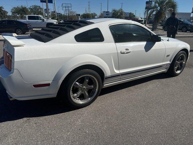 used 2006 Ford Mustang car