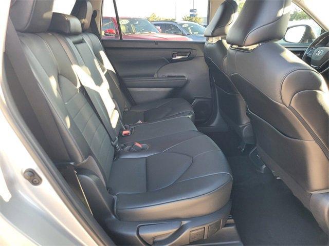 used 2021 Toyota Highlander car, priced at $28,988