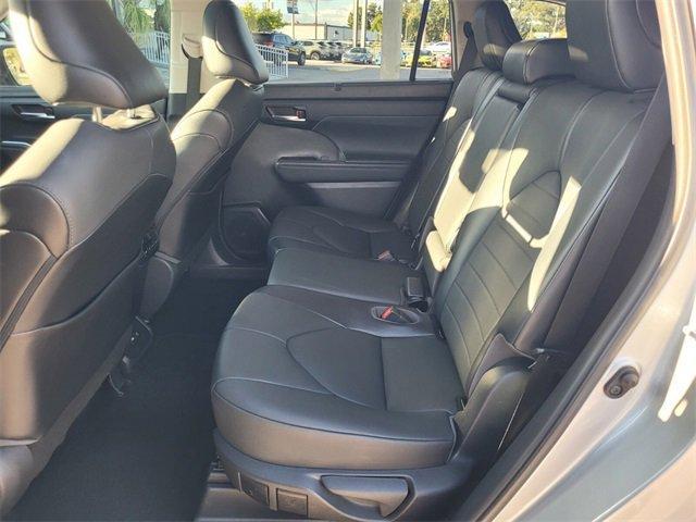 used 2021 Toyota Highlander car, priced at $28,988