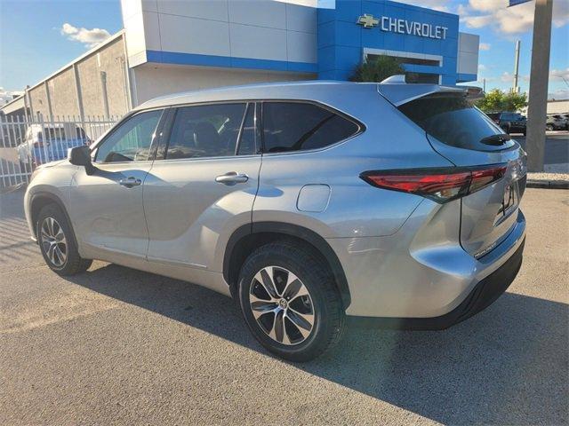 used 2021 Toyota Highlander car, priced at $28,988