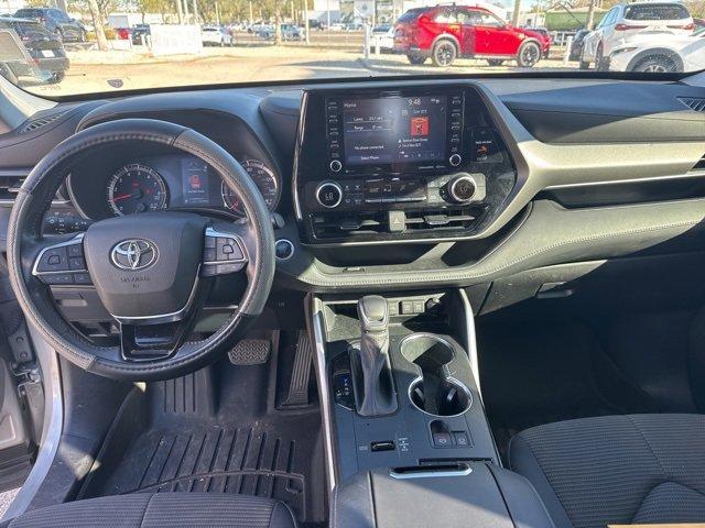 used 2021 Toyota Highlander car, priced at $25,000