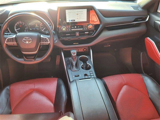 used 2023 Toyota Highlander car, priced at $27,988