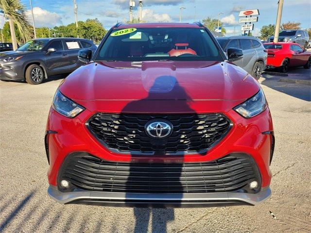 used 2023 Toyota Highlander car, priced at $27,988