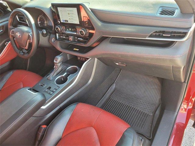 used 2023 Toyota Highlander car, priced at $27,988