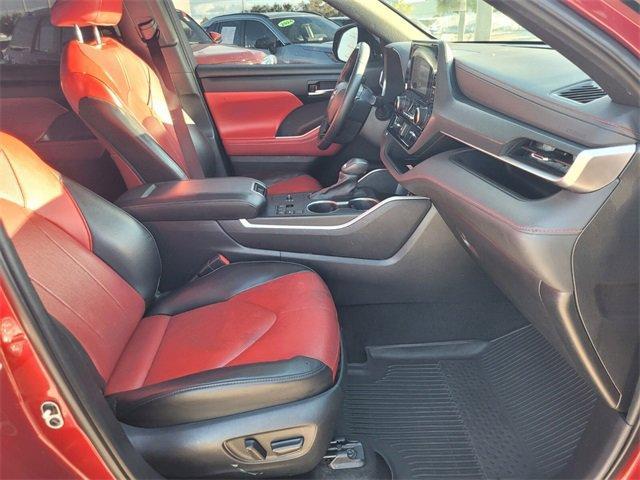 used 2023 Toyota Highlander car, priced at $27,988