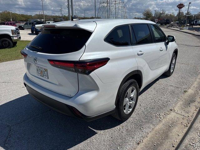 used 2023 Toyota Highlander car, priced at $32,987