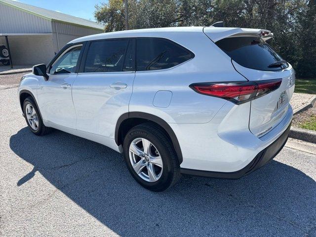 used 2023 Toyota Highlander car, priced at $32,987