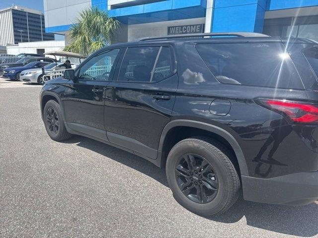used 2023 Chevrolet Traverse car, priced at $29,988