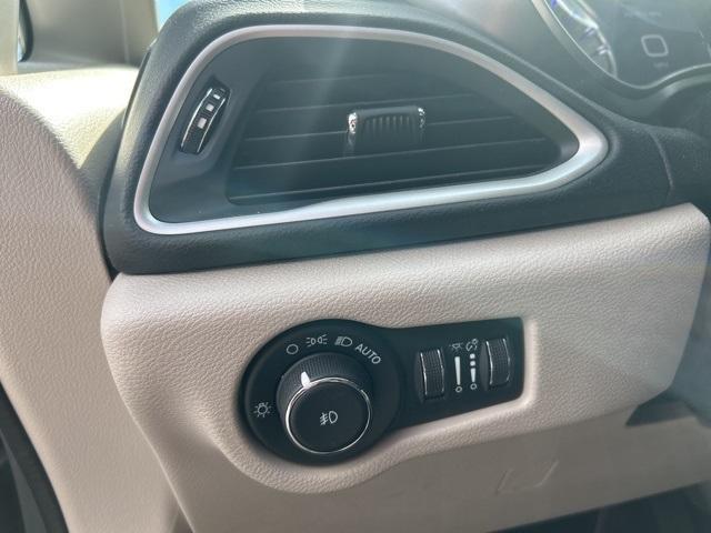 used 2022 Chrysler Pacifica car, priced at $19,487