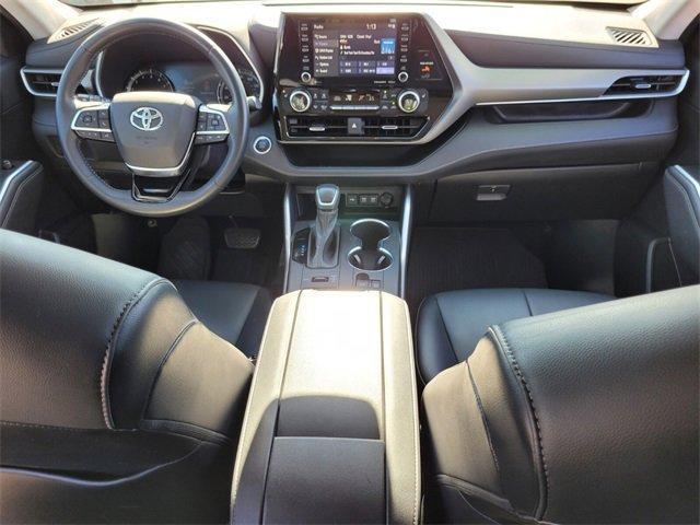 used 2021 Toyota Highlander car, priced at $31,988