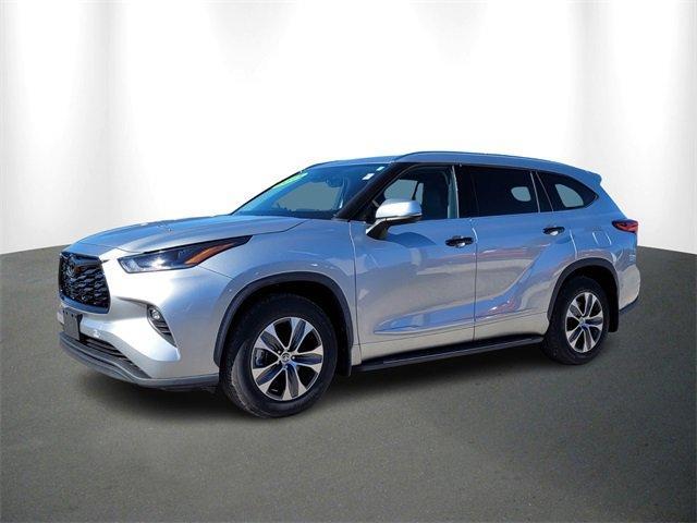 used 2021 Toyota Highlander car, priced at $31,988