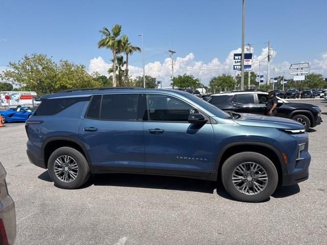 used 2024 Chevrolet Traverse car, priced at $40,988