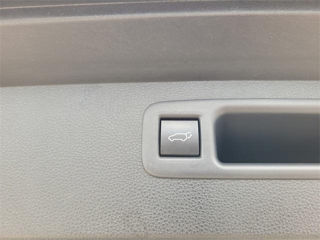 used 2020 Toyota Highlander car, priced at $26,988