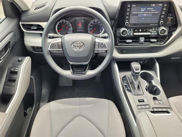 used 2020 Toyota Highlander car, priced at $26,988