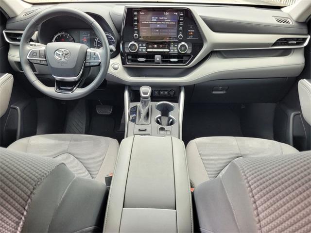 used 2020 Toyota Highlander car, priced at $26,988