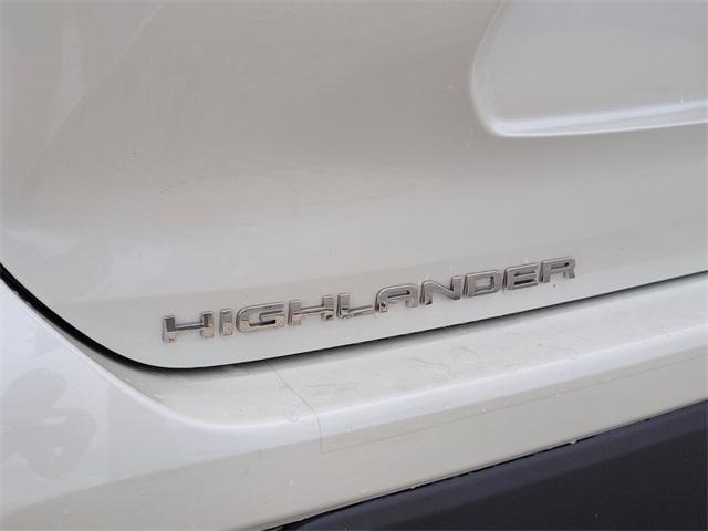 used 2020 Toyota Highlander car, priced at $26,988