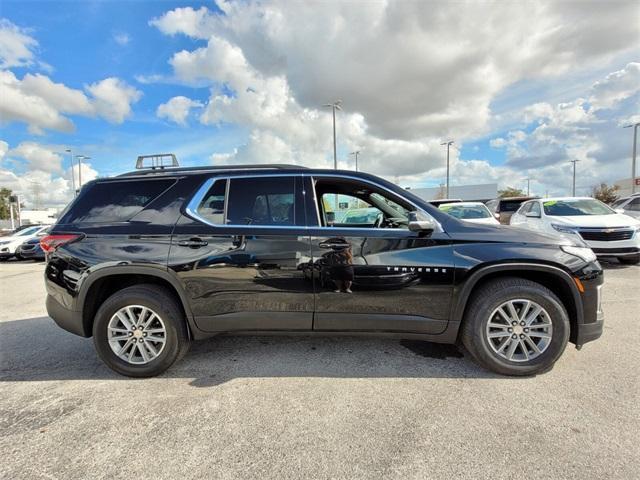 used 2023 Chevrolet Traverse car, priced at $27,488