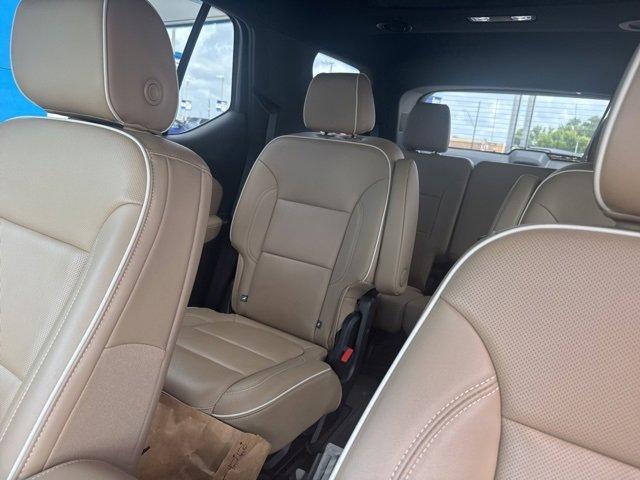 used 2022 Chevrolet Traverse car, priced at $31,988