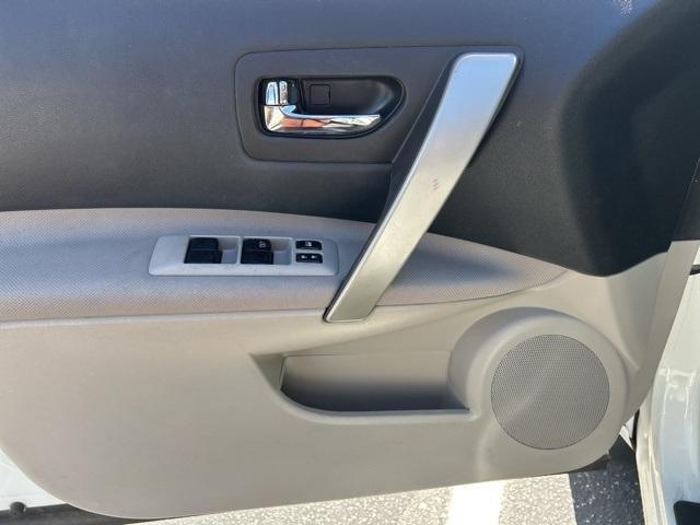 used 2015 Nissan Rogue Select car, priced at $7,000