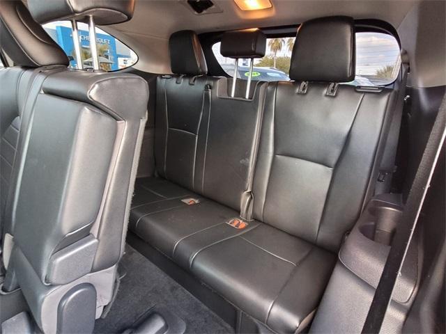 used 2021 Toyota Highlander car, priced at $25,688