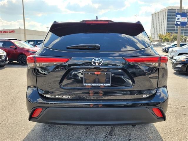 used 2021 Toyota Highlander car, priced at $25,688