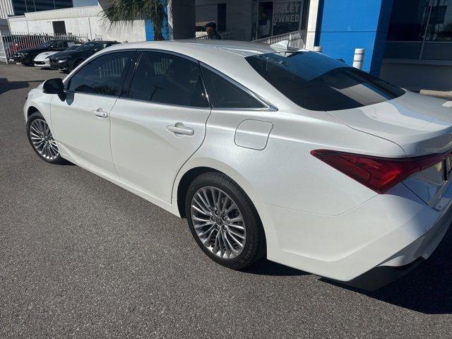 used 2022 Toyota Avalon Hybrid car