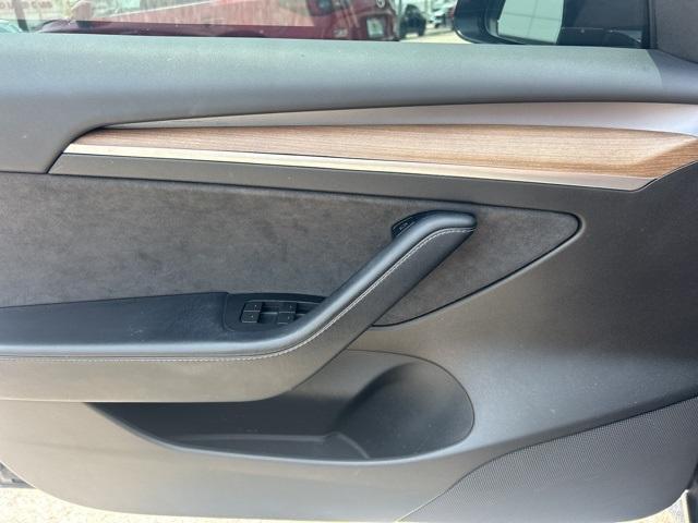 used 2022 Tesla Model 3 car, priced at $27,987