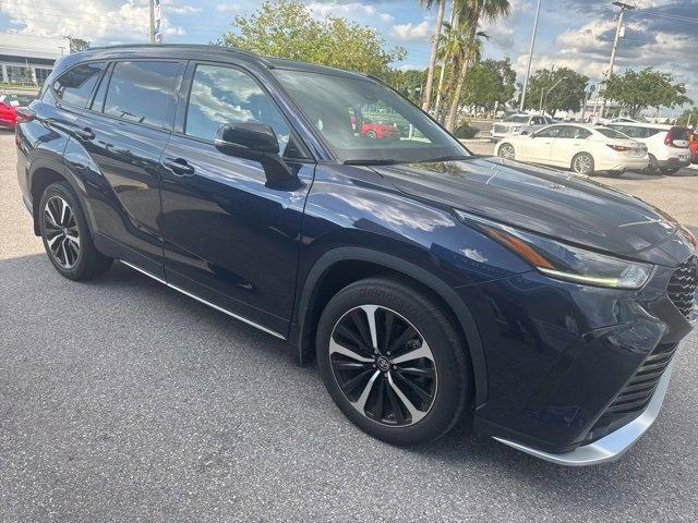 used 2022 Toyota Highlander car, priced at $36,488
