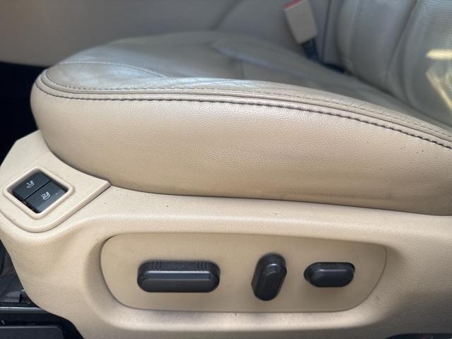 used 2016 Ford Taurus car, priced at $8,888