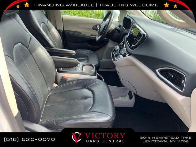 used 2022 Chrysler Pacifica car, priced at $14,595