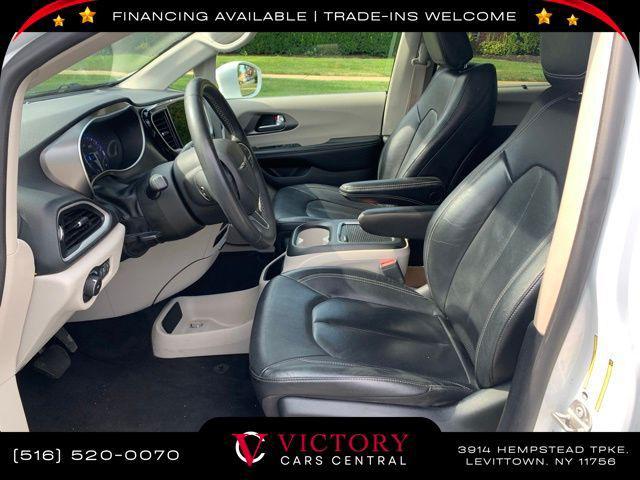 used 2022 Chrysler Pacifica car, priced at $14,595