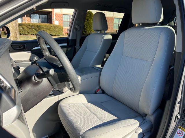 used 2019 Toyota Highlander car, priced at $21,295