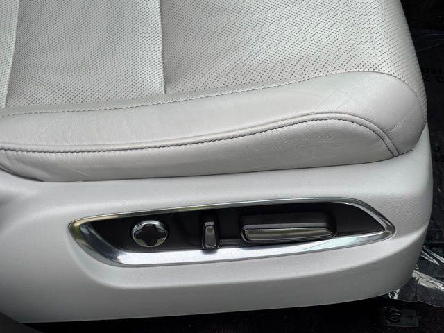 used 2020 Acura MDX car, priced at $21,995