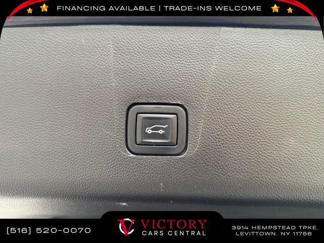 used 2022 Chevrolet Traverse car, priced at $22,695