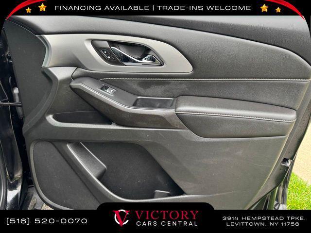 used 2022 Chevrolet Traverse car, priced at $22,695