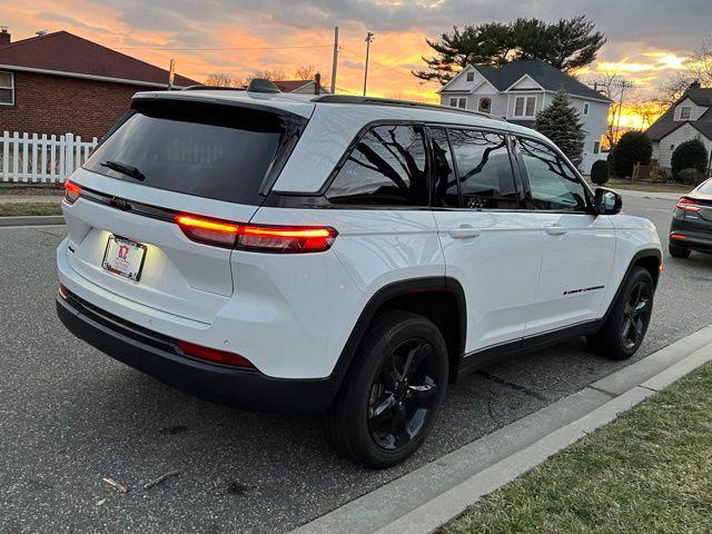 used 2023 Jeep Grand Cherokee car, priced at $29,249