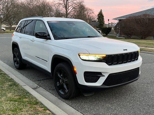 used 2023 Jeep Grand Cherokee car, priced at $29,249