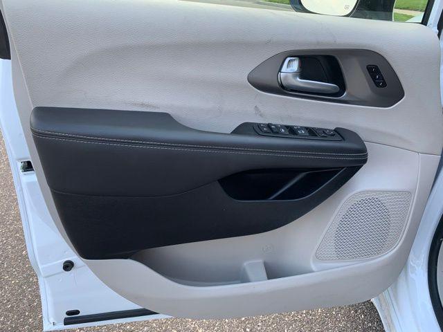 used 2024 Chrysler Pacifica car, priced at $22,995
