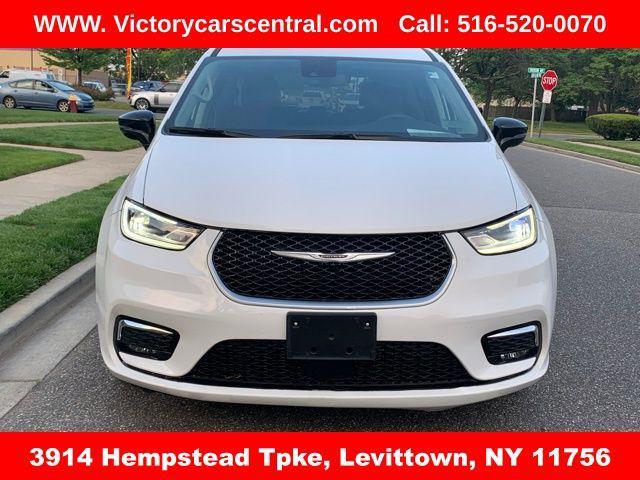 used 2024 Chrysler Pacifica car, priced at $22,995