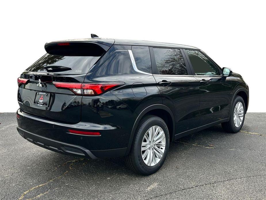 new 2024 Mitsubishi Outlander car, priced at $30,540