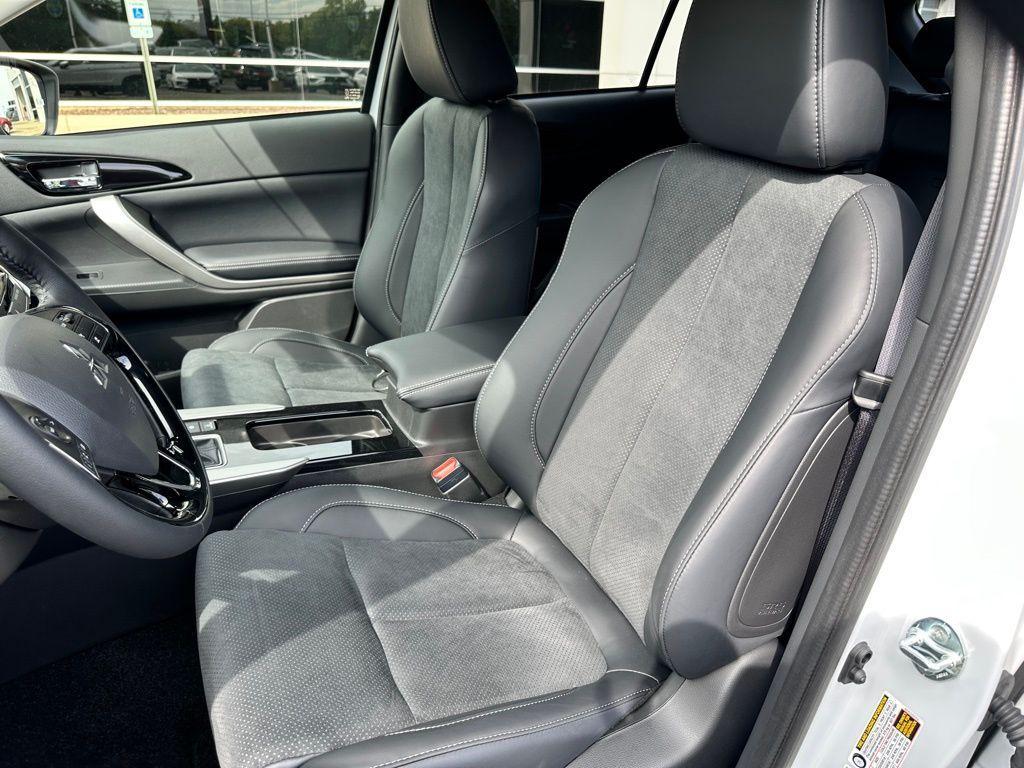 new 2025 Mitsubishi Eclipse Cross car, priced at $33,545
