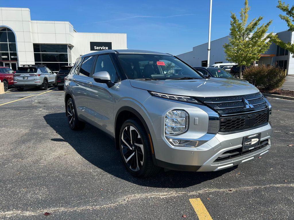 used 2023 Mitsubishi Outlander car, priced at $23,215