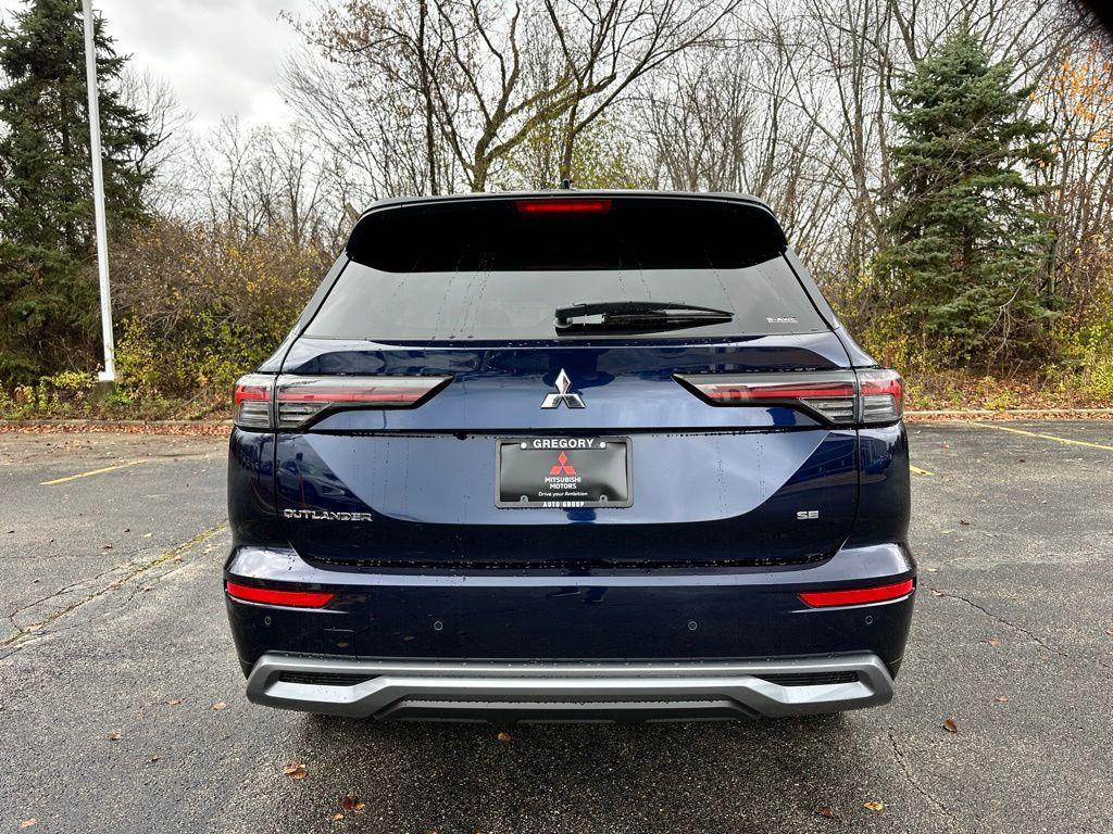 new 2025 Mitsubishi Outlander car, priced at $38,200