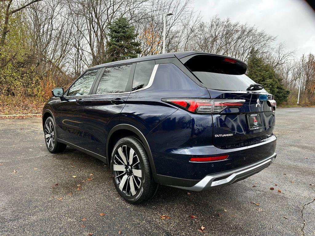 new 2025 Mitsubishi Outlander car, priced at $38,200