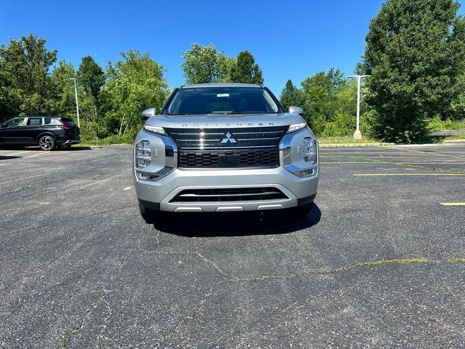 new 2024 Mitsubishi Outlander car, priced at $35,005