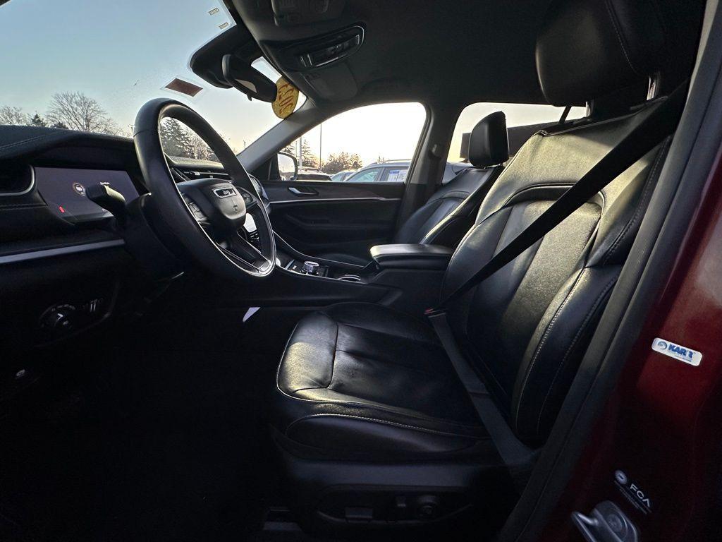used 2023 Jeep Grand Cherokee car, priced at $24,998