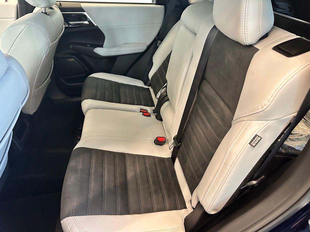 new 2025 Mitsubishi Outlander car, priced at $39,870